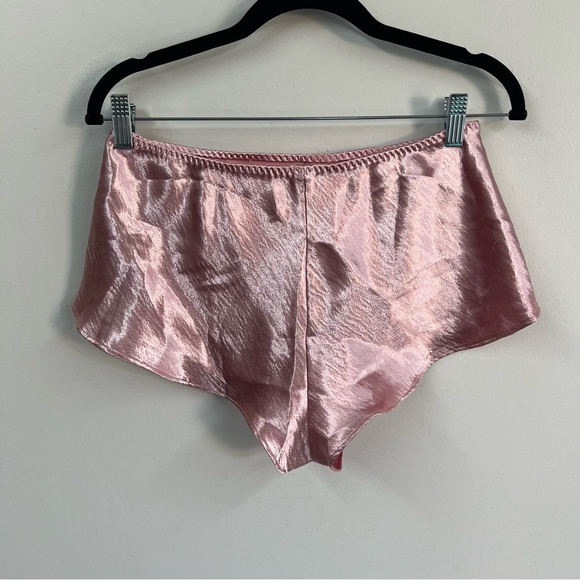 Victoria’s Secret Cowl Neck Satin Pajama Set - Picture 10 of 11